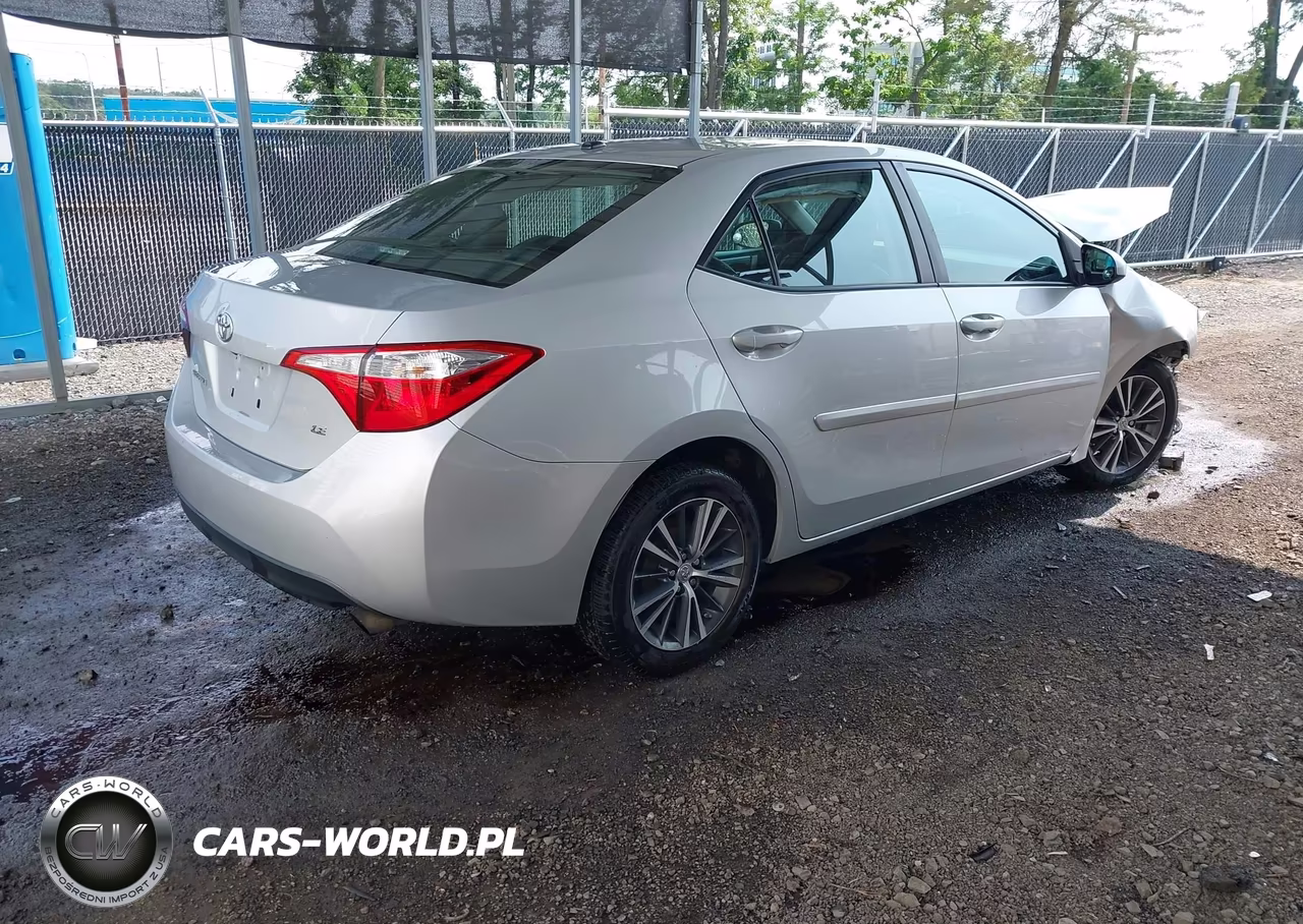 2016 Toyota Corolla Le Premium VIN:2T1BURHE9GC570080 - 4
