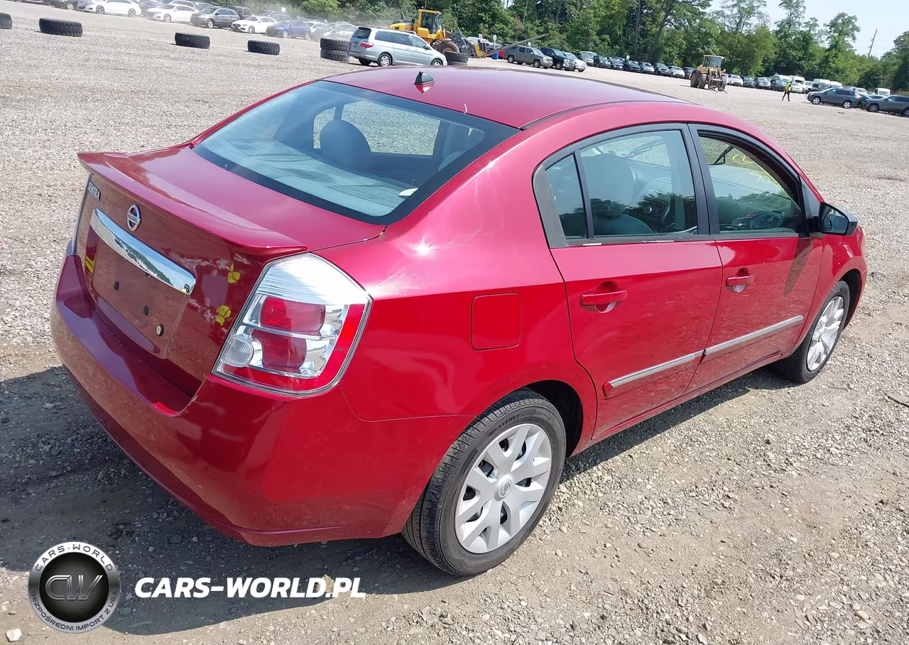 2011 Nissan Sentra 2.0S VIN:3N1AB6AP7BL684812 - 4