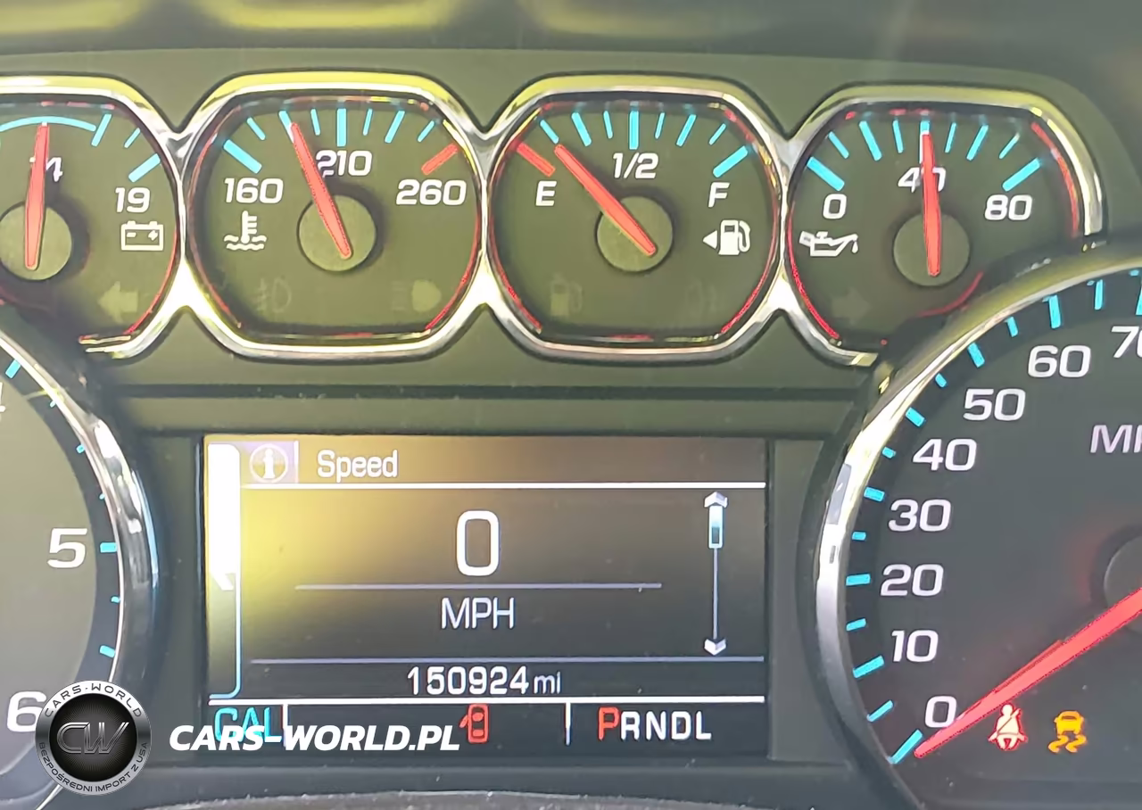 2018 Chevrolet Tahoe Ls VIN:1GNSCAKC8JR403712 - 15