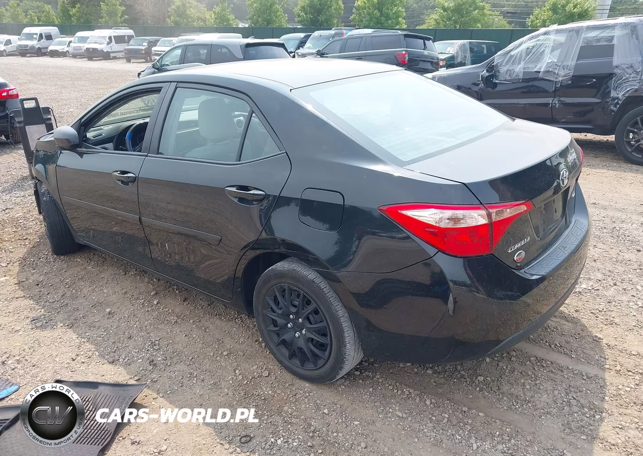 2018 Toyota Corolla Le VIN:2T1BURHE1JC123928 - 3