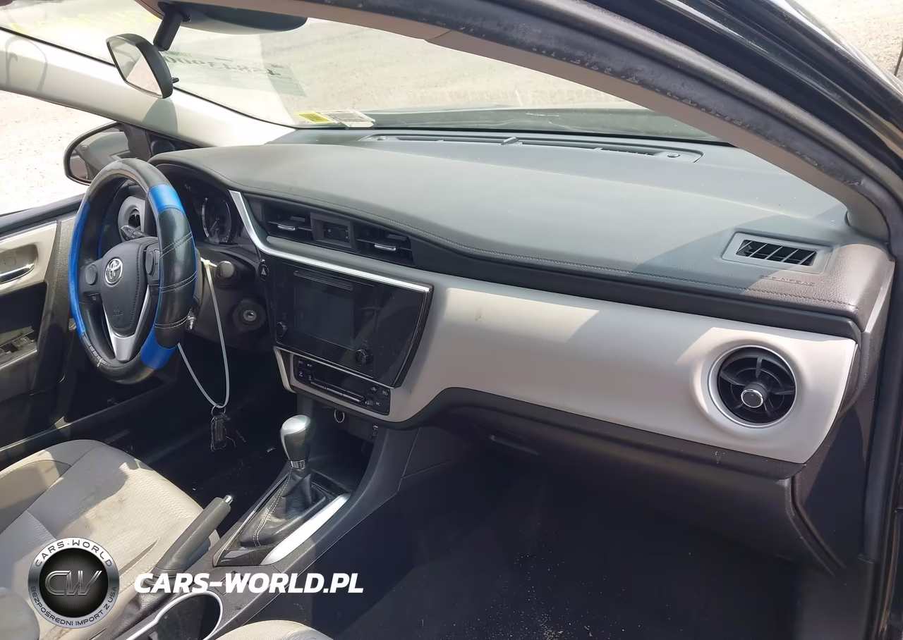 2018 Toyota Corolla Le VIN:2T1BURHE1JC123928 - 5