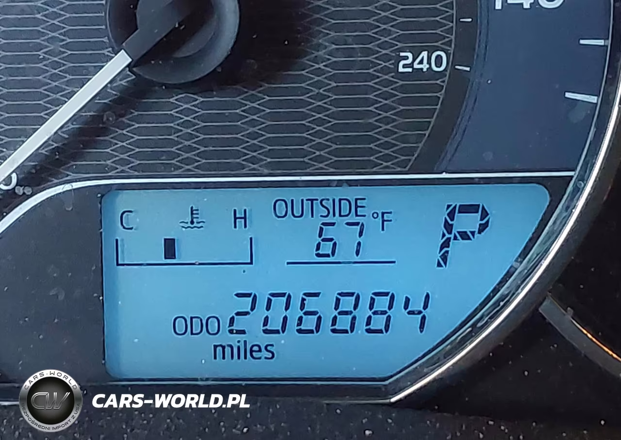 2015 Toyota Corolla Le VIN:2T1BURHE4FC337044 - 16