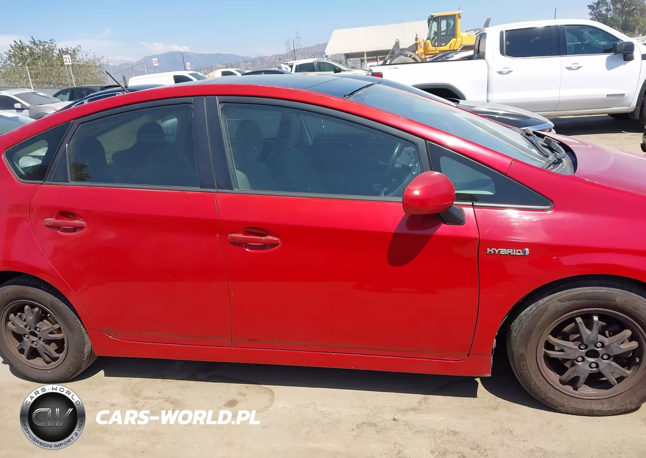 2012 Toyota Prius Three VIN:JTDKN3DU8C5383217 - 13