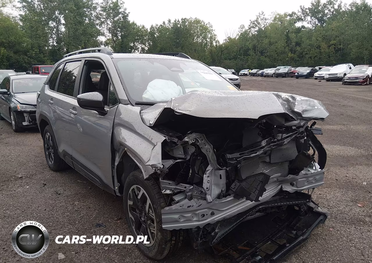 2025 Subaru Forester Premium – zdjęcie 1 z 17