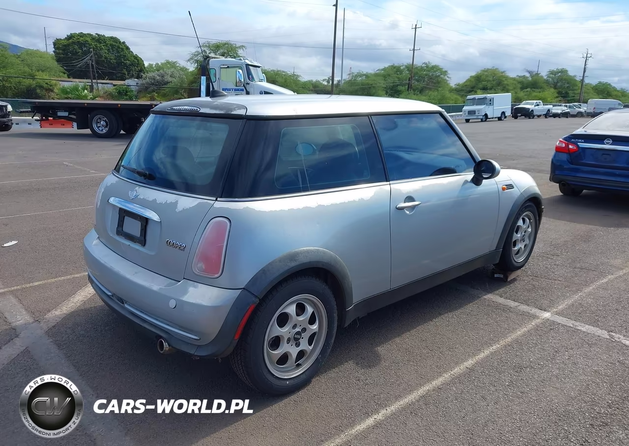 2005 Mini Cooper VIN:WMWRC33545TJ71666 - 4