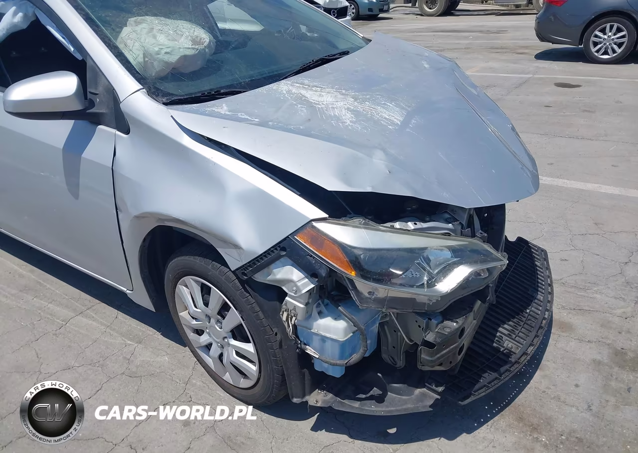 2015 Toyota Corolla Le VIN:5YFBURHE6FP238709 - 14