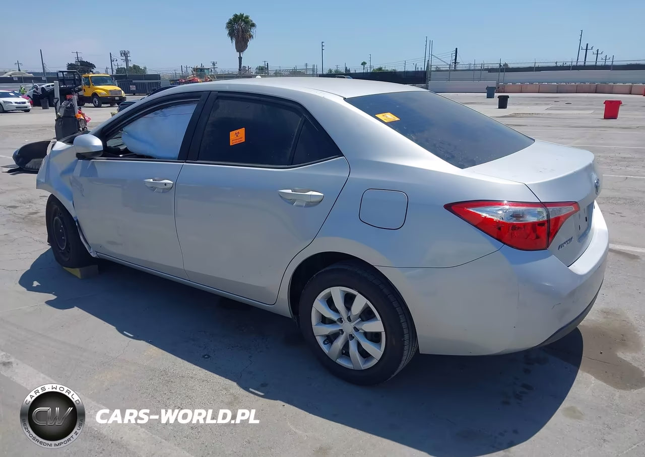 2015 Toyota Corolla Le VIN:5YFBURHE6FP238709 - 3