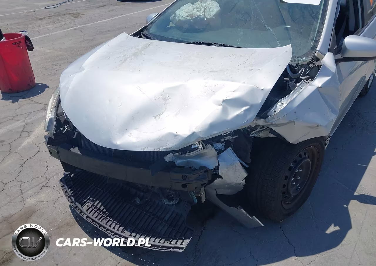 2015 Toyota Corolla Le VIN:5YFBURHE6FP238709 - 6