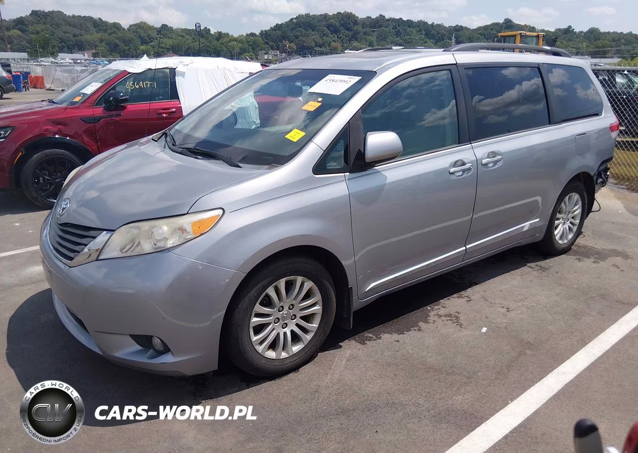 2013 Toyota Sienna Xle V6 8 Passenger VIN:5TDYK3DC1DS381914 - 2