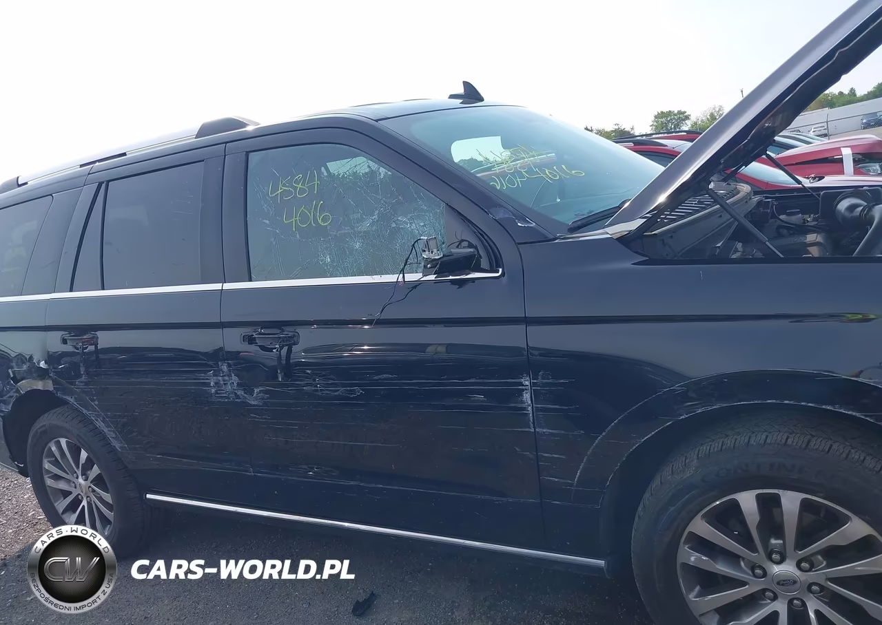 2018 Ford Expedition Limited VIN:1FMJU2ATXJEA53219 - 18
