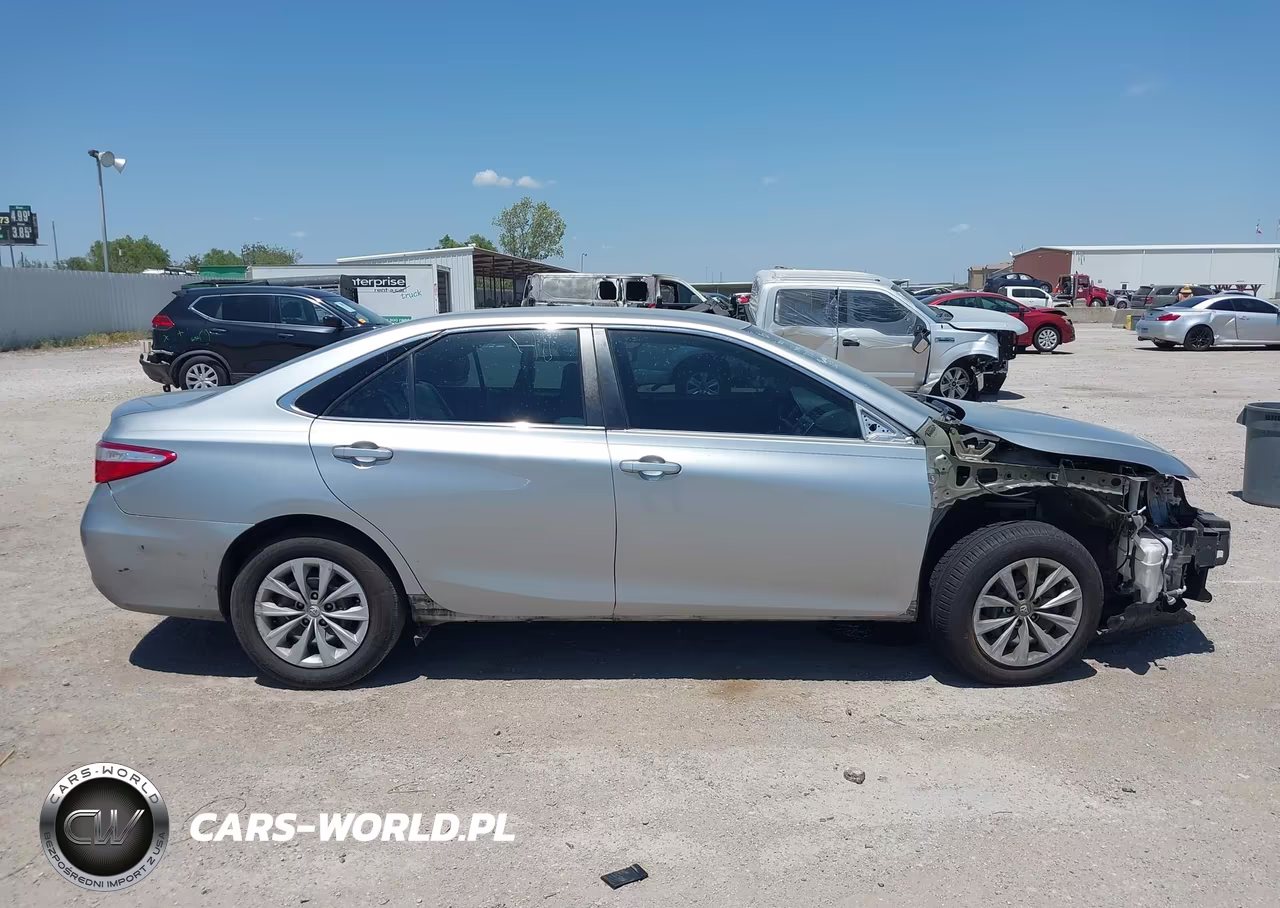 2017 Toyota Camry Le VIN:4T1BF1FK0HU689902 - 14