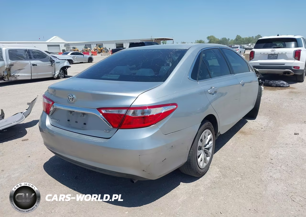 2017 Toyota Camry Le VIN:4T1BF1FK0HU689902 - 4