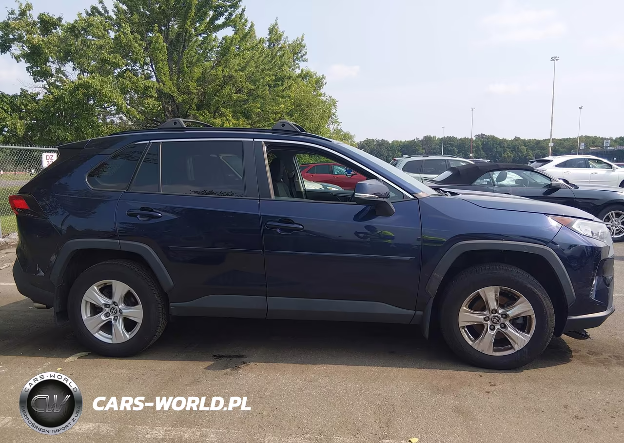 2021 Toyota Rav4 Xle VIN:2T3P1RFV3MW215411 - 13
