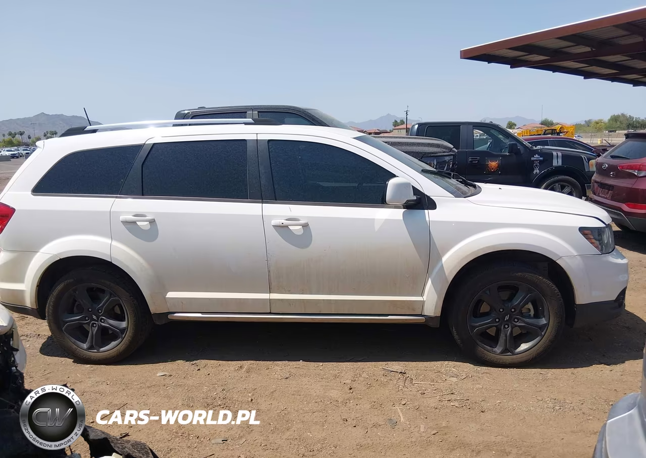 2019 Dodge Journey Crossroad VIN:3C4PDCGB9KT701055 - 13