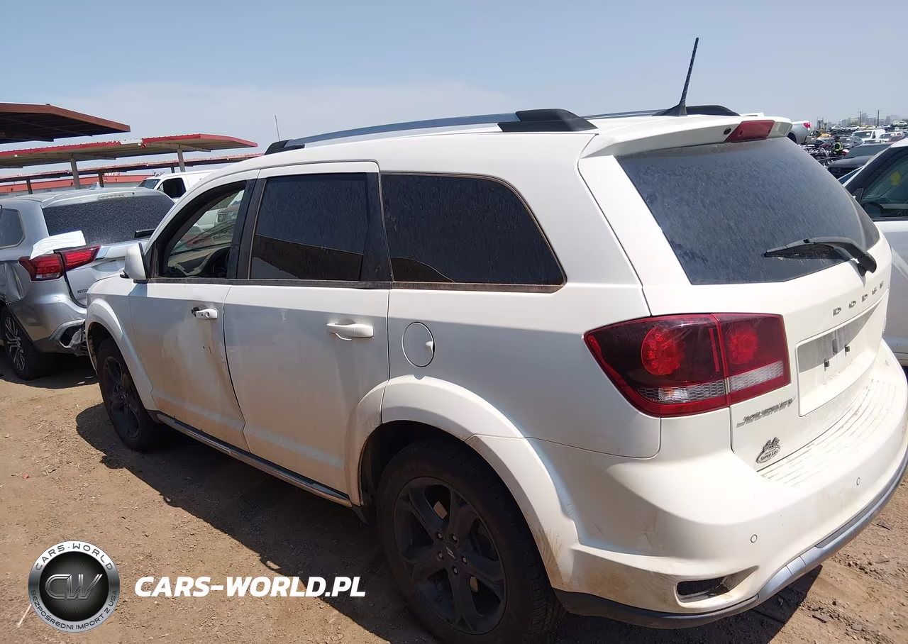 2019 Dodge Journey Crossroad VIN:3C4PDCGB9KT701055 - 14