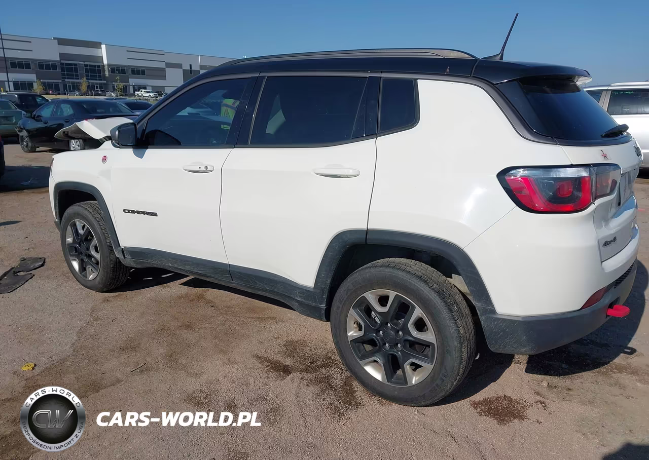2018 Jeep Compass Trailhawk 4X4 VIN:3C4NJDDB7JT206734 - 3