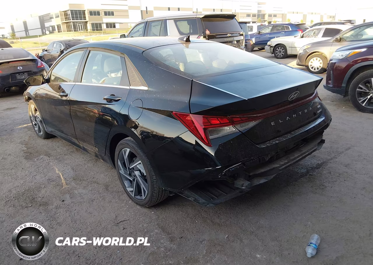 2025 Hyundai Elantra Limited VIN:KMHLP4DG8SU995710 - 3