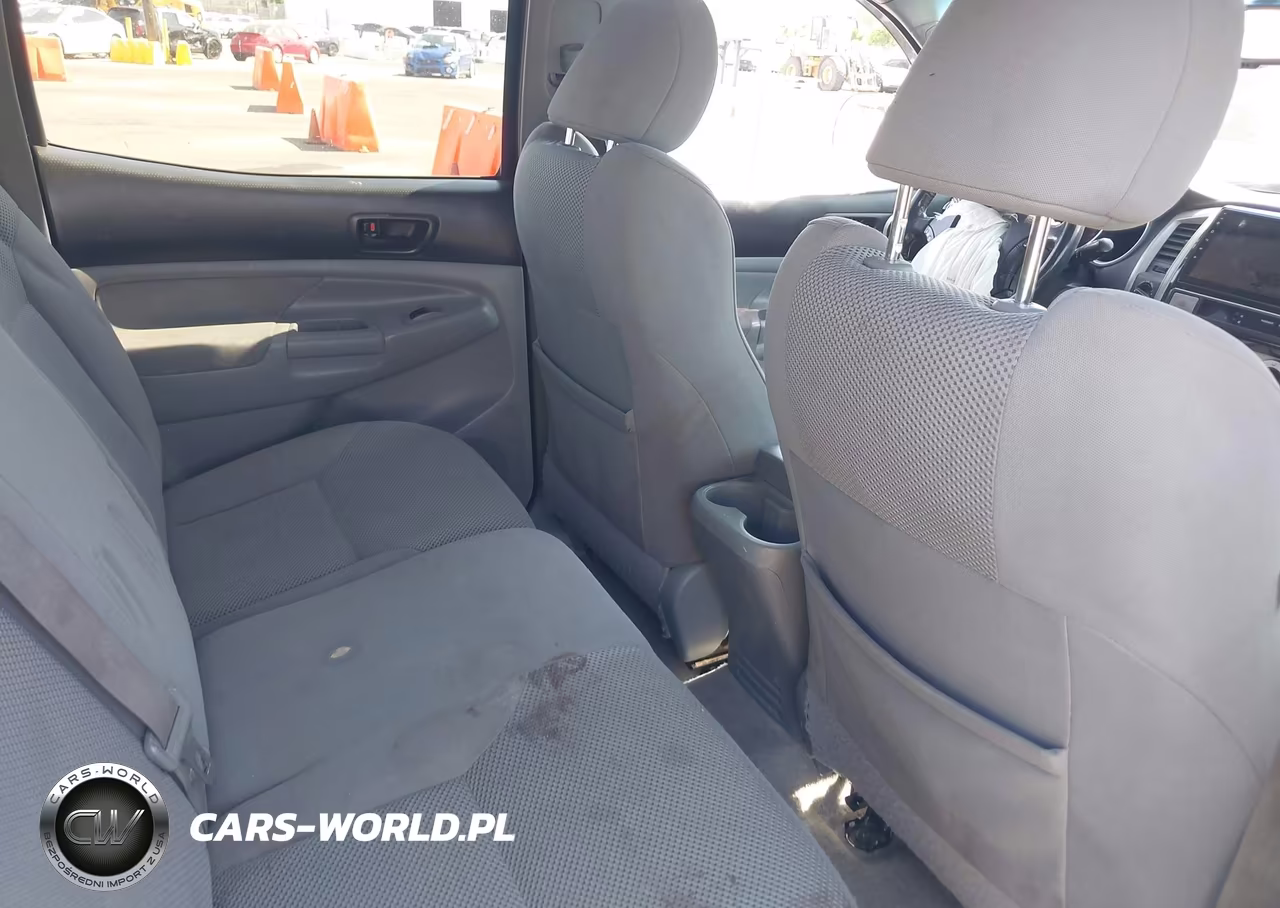 2010 Toyota Tacoma Base V6 VIN:3TMLU4EN1AM047386 - 8