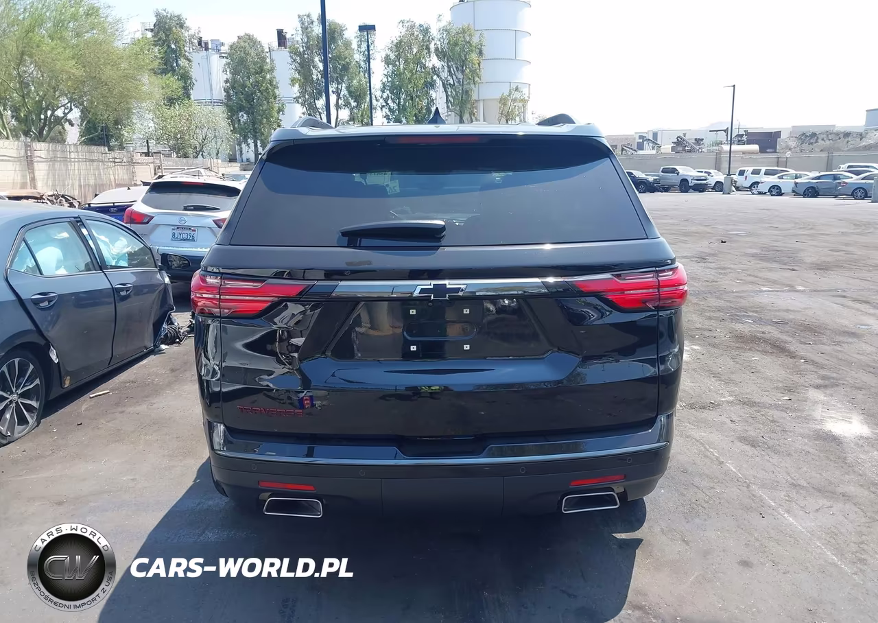 2023 Chevrolet Traverse Fwd Premier VIN:1GNERKKW3PJ135882 - 17