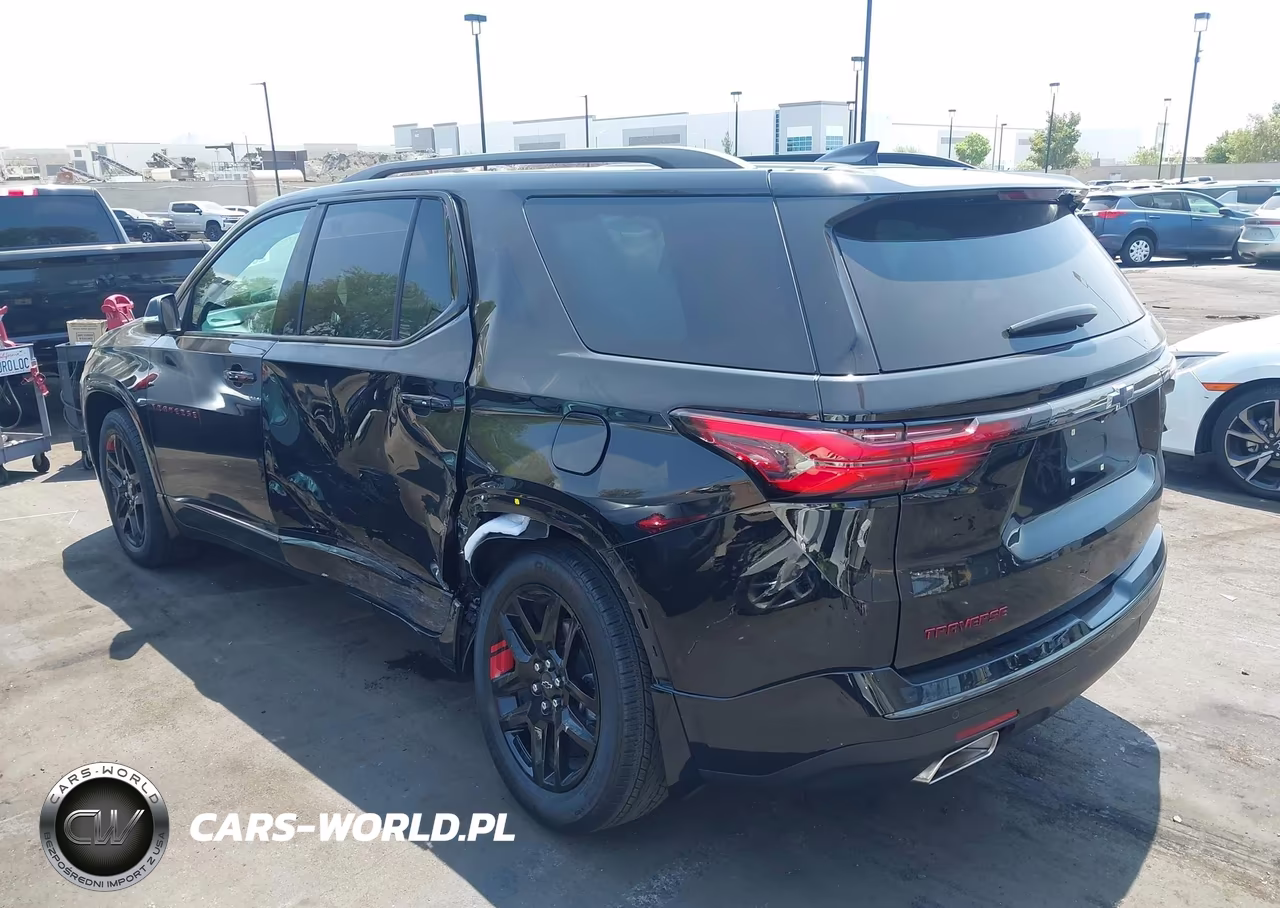 2023 Chevrolet Traverse Fwd Premier VIN:1GNERKKW3PJ135882 - 3
