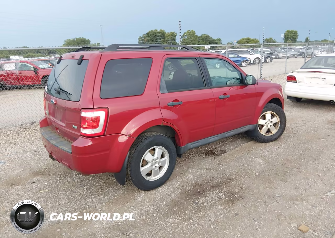 2011 Ford Escape Xlt VIN:1FMCU9DG4BKA48570 - 4