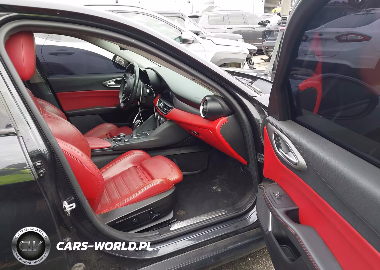 2019 Alfa Romeo Giulia Ti Sport Rwd VIN:ZARFAMBNXK7600466 - 5