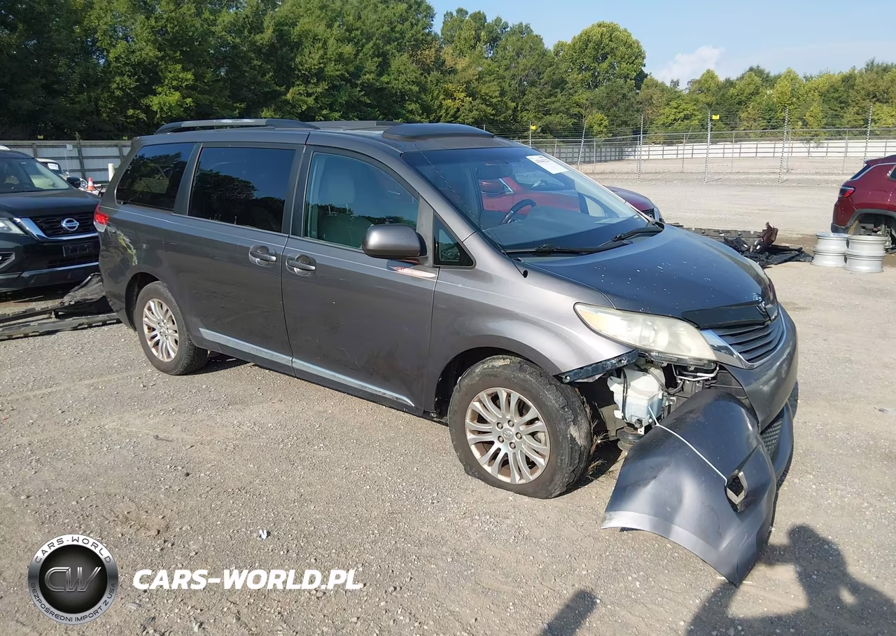 2012 Toyota Sienna Xle V6 8 Passenger – zdjęcie 1 z 16