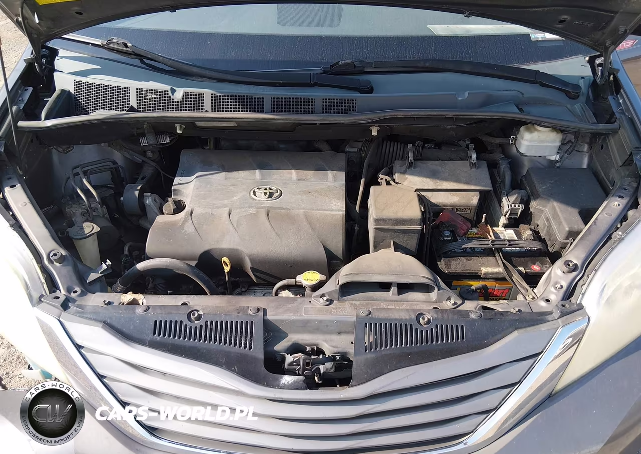 2012 Toyota Sienna Xle V6 8 Passenger VIN:5TDYK3DC1CS245099 - 10