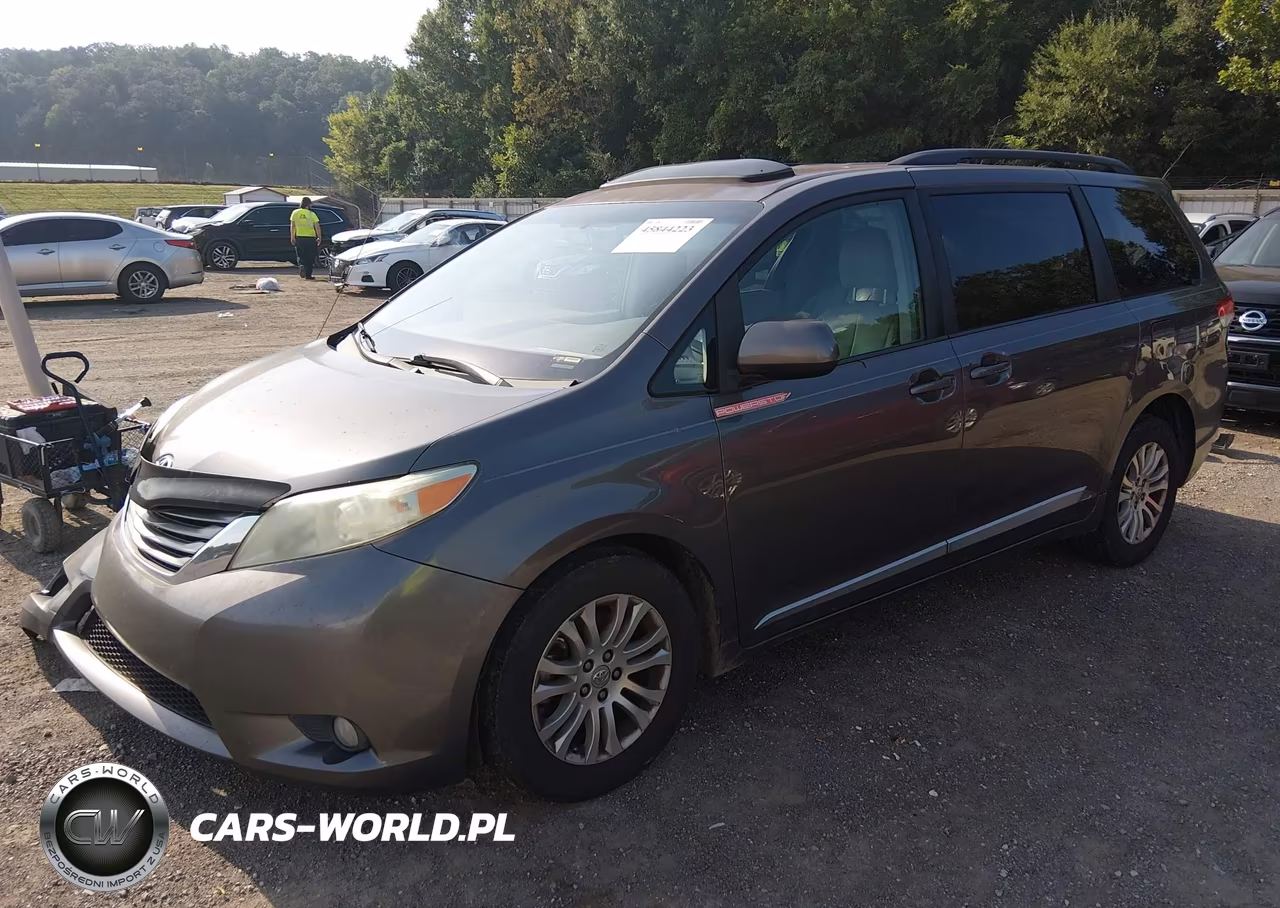 2012 Toyota Sienna Xle V6 8 Passenger VIN:5TDYK3DC1CS245099 - 2