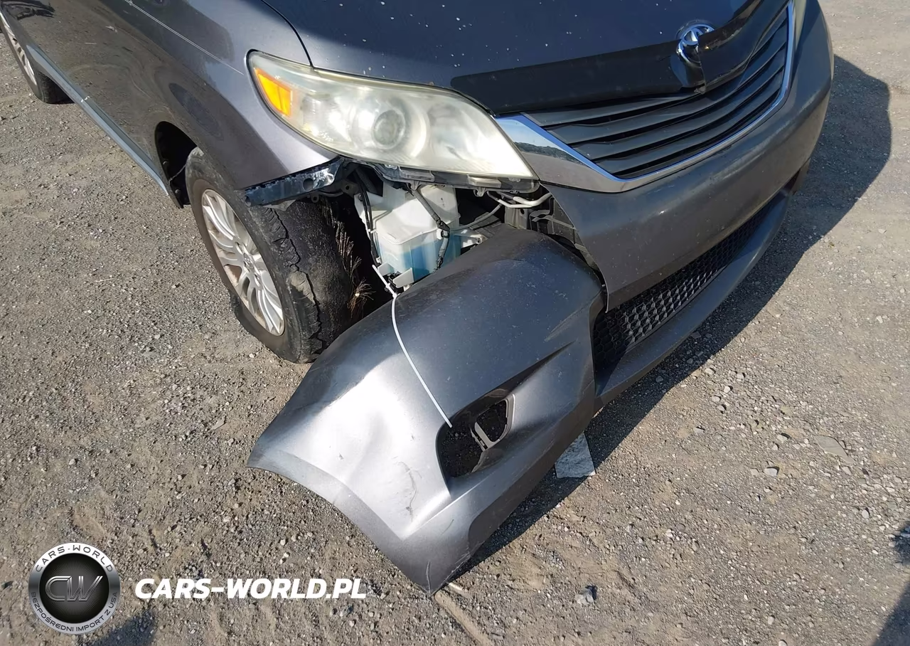2012 Toyota Sienna Xle V6 8 Passenger VIN:5TDYK3DC1CS245099 - 6