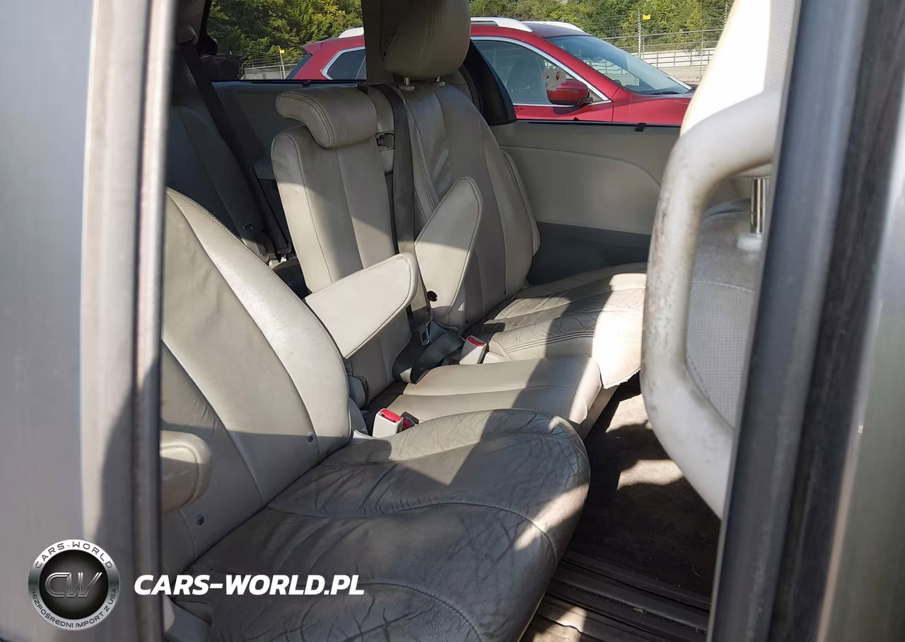 2012 Toyota Sienna Xle V6 8 Passenger VIN:5TDYK3DC1CS245099 - 8