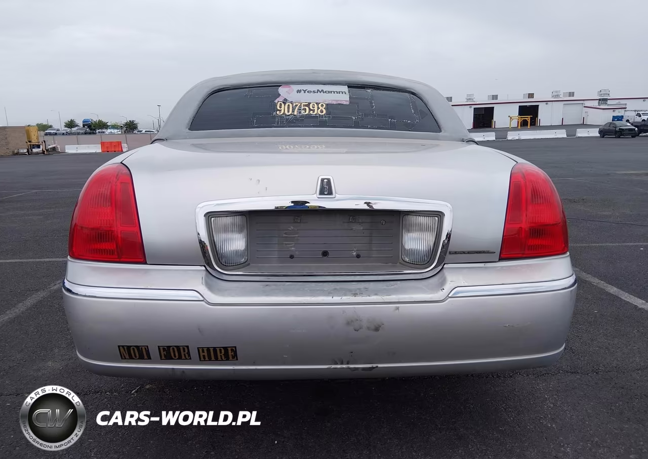 2004 Lincoln Town Car Executive VIN:1L1FM81W64Y646938 - 16