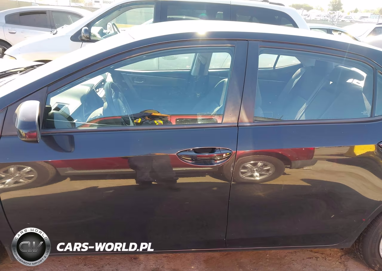 2018 Toyota Corolla Le VIN:2T1BURHE5JC968538 - 14