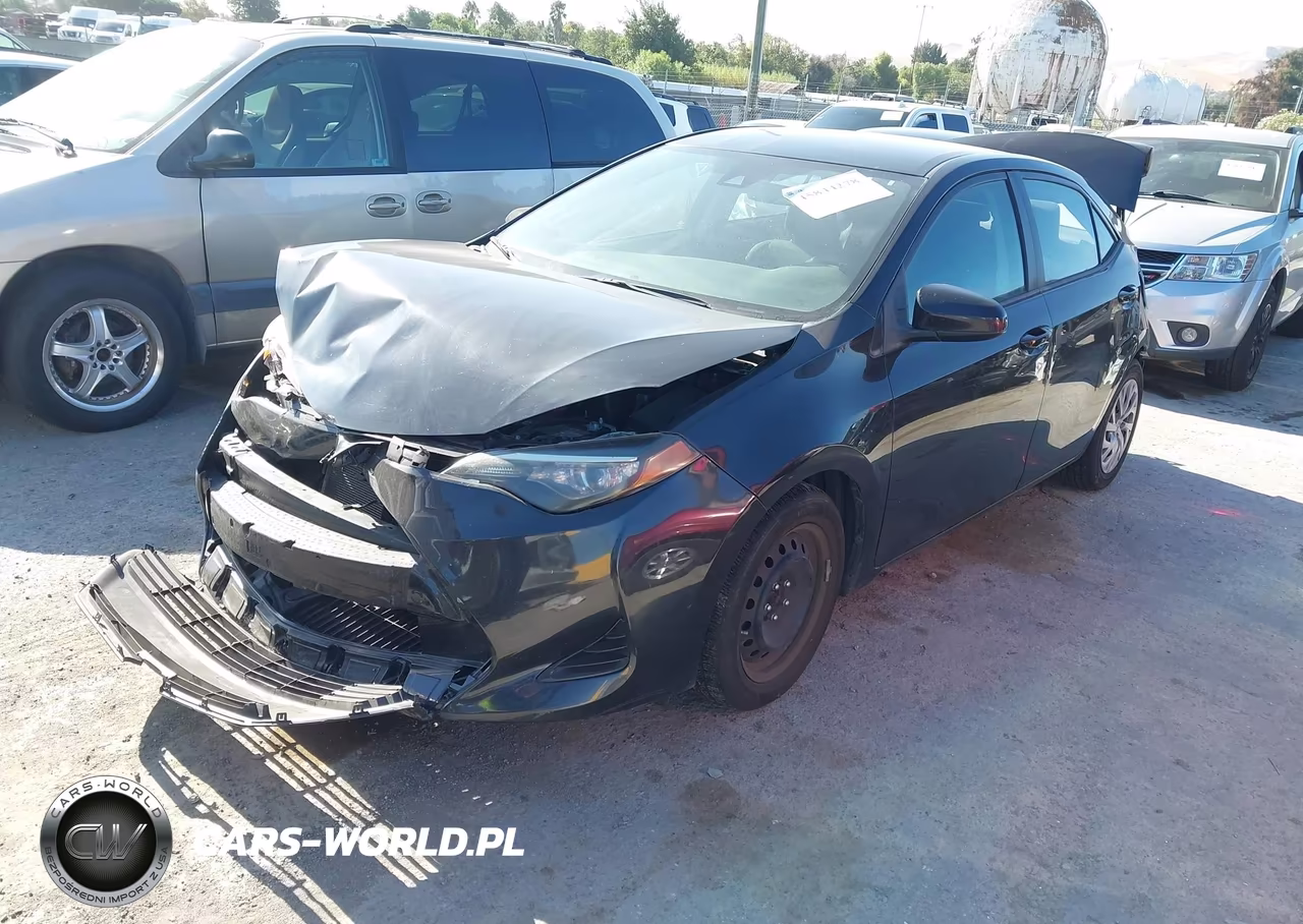 2018 Toyota Corolla Le VIN:2T1BURHE5JC968538 - 2