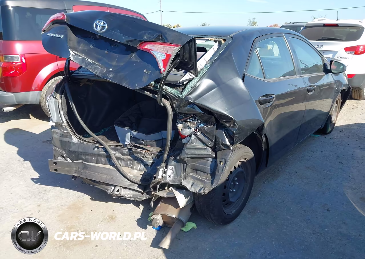 2018 Toyota Corolla Le VIN:2T1BURHE5JC968538 - 4