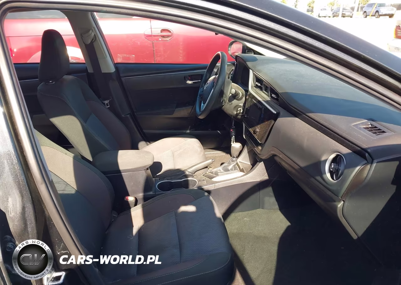 2018 Toyota Corolla Le VIN:2T1BURHE5JC968538 - 5