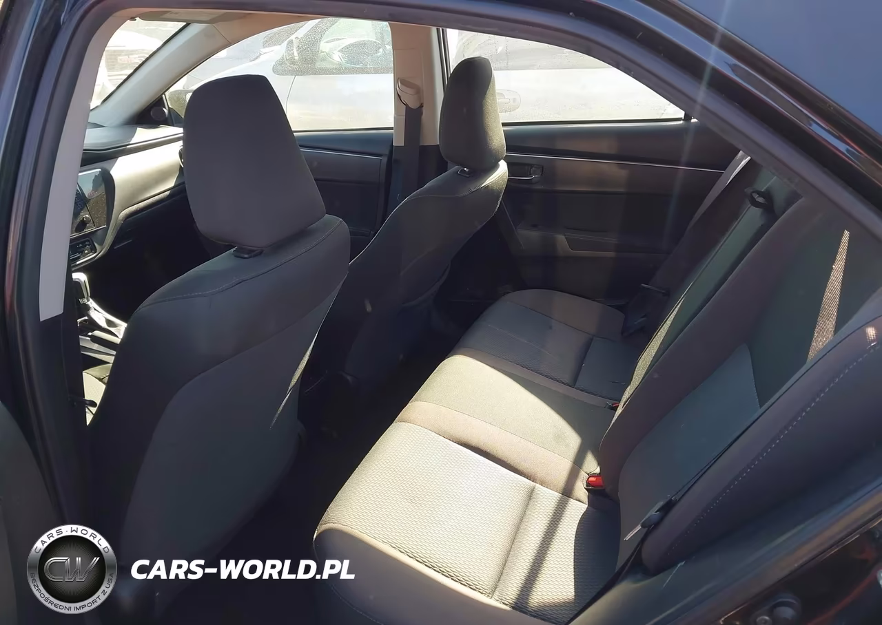 2018 Toyota Corolla Le VIN:2T1BURHE5JC968538 - 8