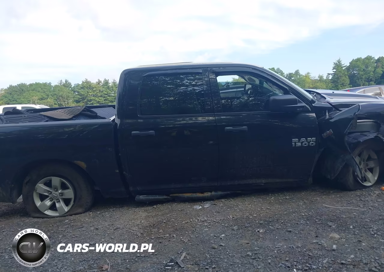 2017 Ram 1500 Express 4X4 5'7 Box VIN:3C6RR7KT8HG573868 - 13