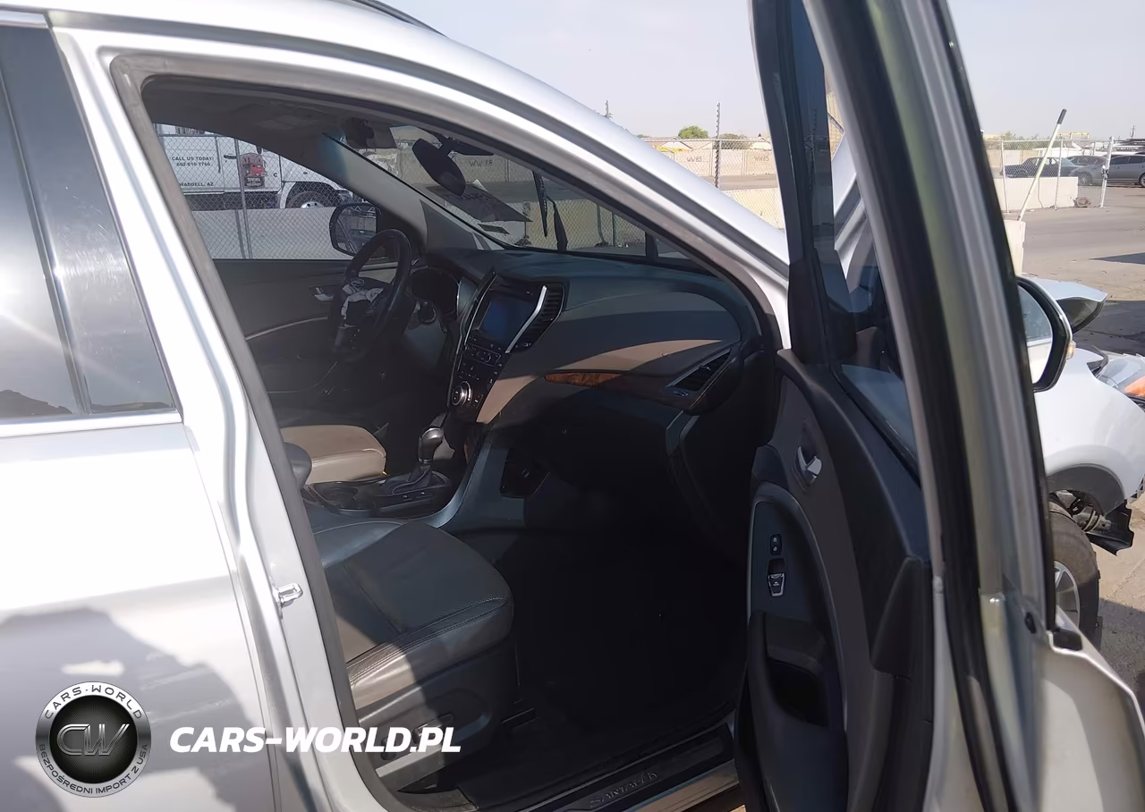 2017 Hyundai Santa Fe Limited Ultimate VIN:KM8SR4HF7HU215471 - 5