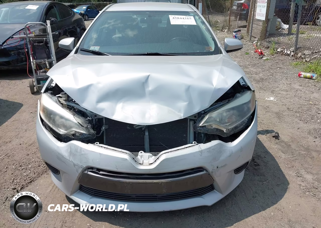 2015 Toyota Corolla Le VIN:2T1BURHE4FC380900 - 11