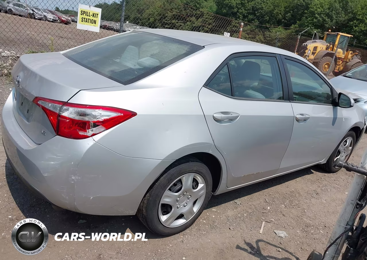 2015 Toyota Corolla Le VIN:2T1BURHE4FC380900 - 4