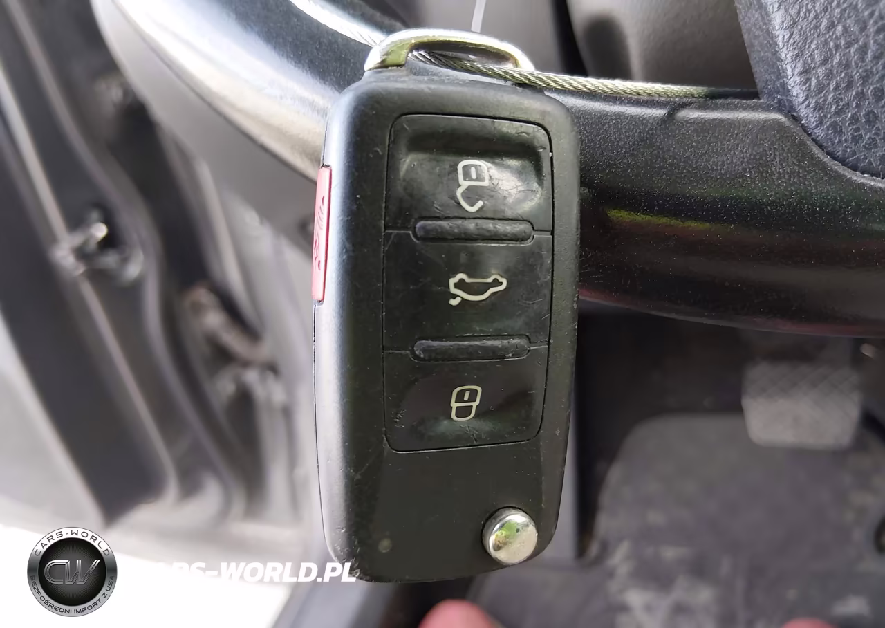2016 Volkswagen Tiguan S VIN:WVGAV7AX9GW004819 - 11