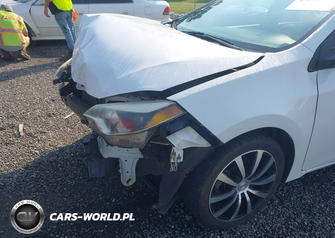 2015 Toyota Corolla Le VIN:2T1BURHE3FC263907 - 6