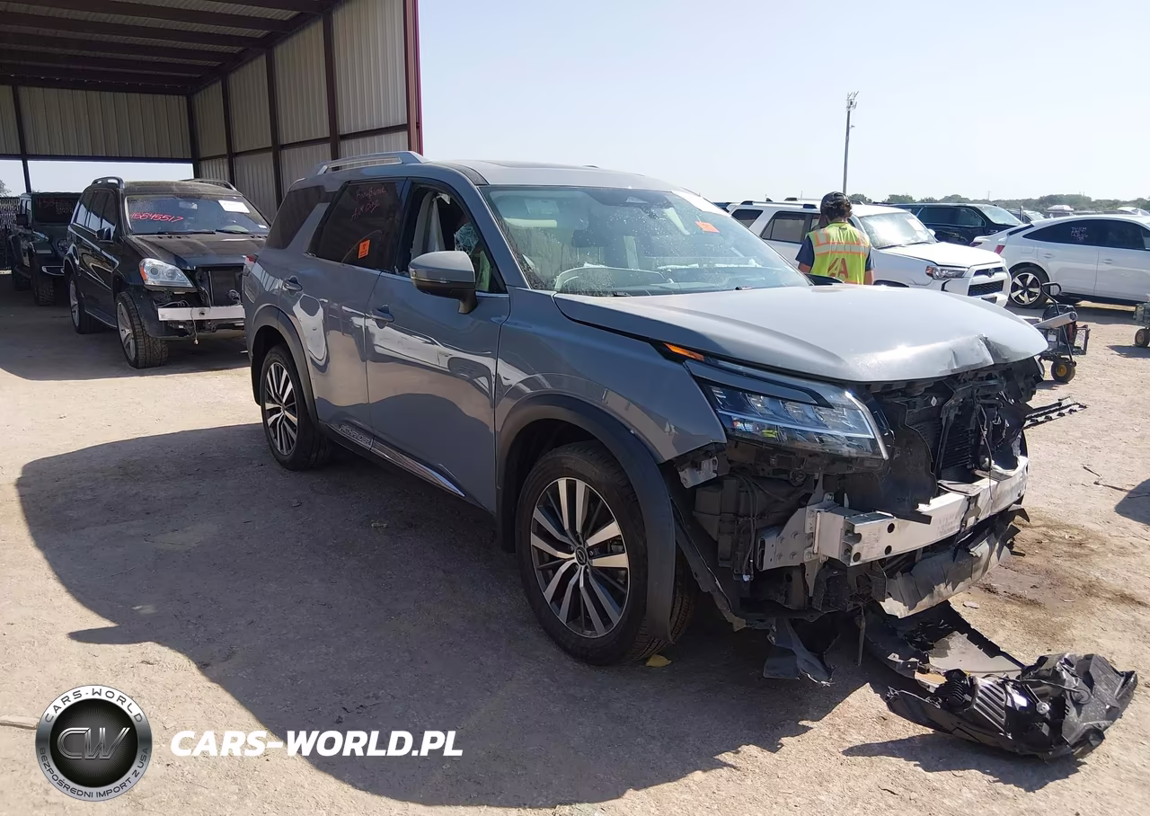 2022 Nissan Pathfinder Platinum 4Wd