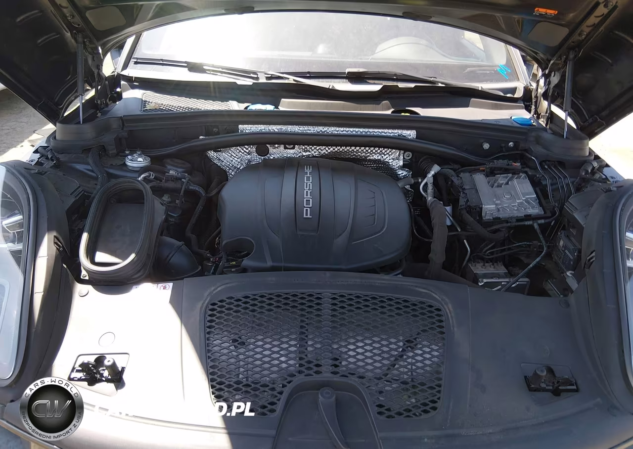 2020 Porsche Macan VIN:WP1AA2A55LLB00779 - 10