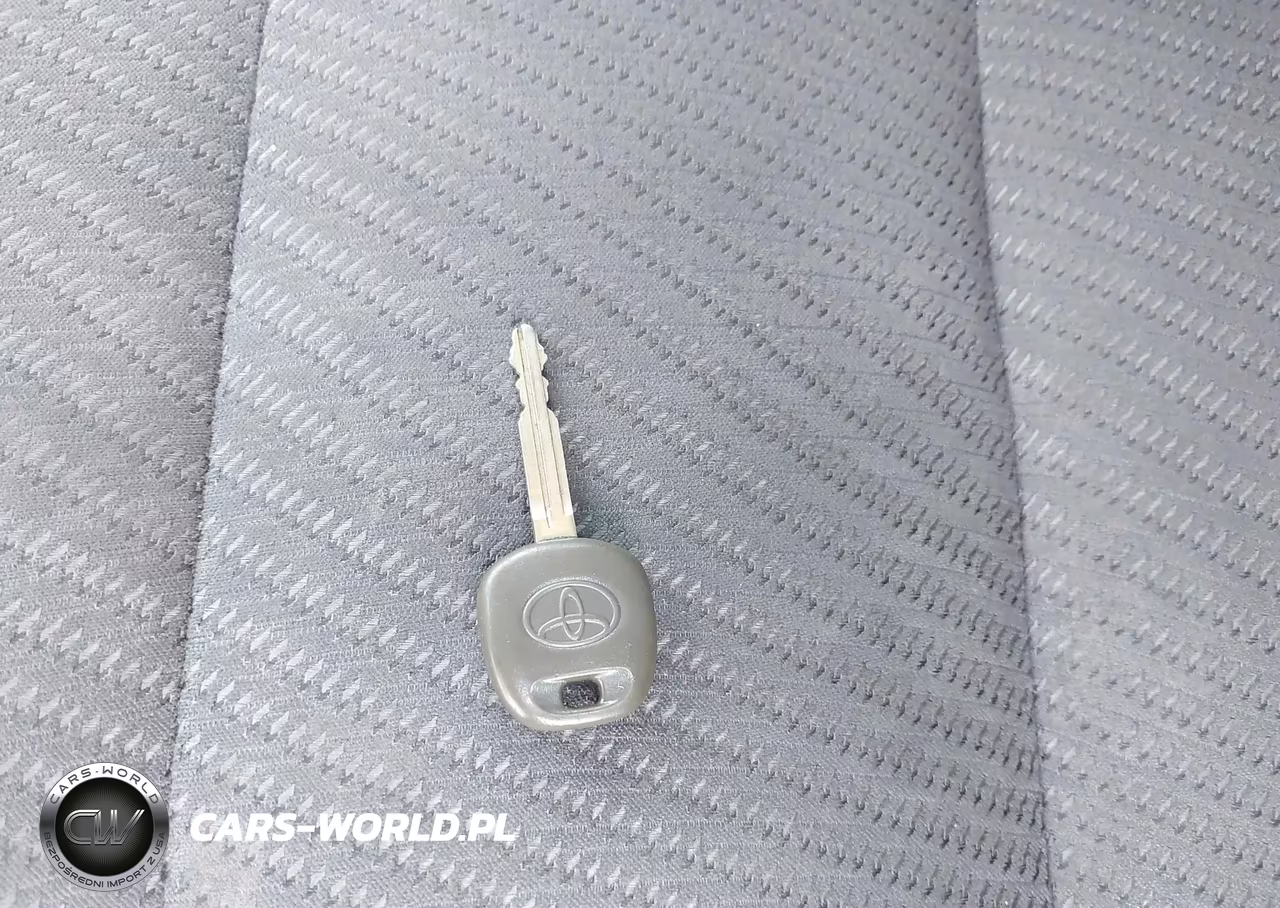 2017 Toyota Camry Le VIN:4T1BF1FKXHU650363 - 11