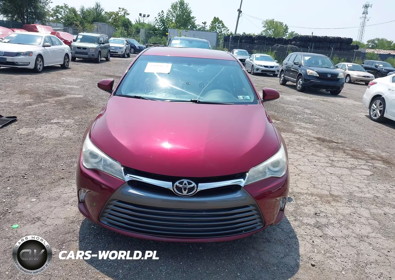 2017 Toyota Camry Le VIN:4T1BF1FKXHU650363 - 12