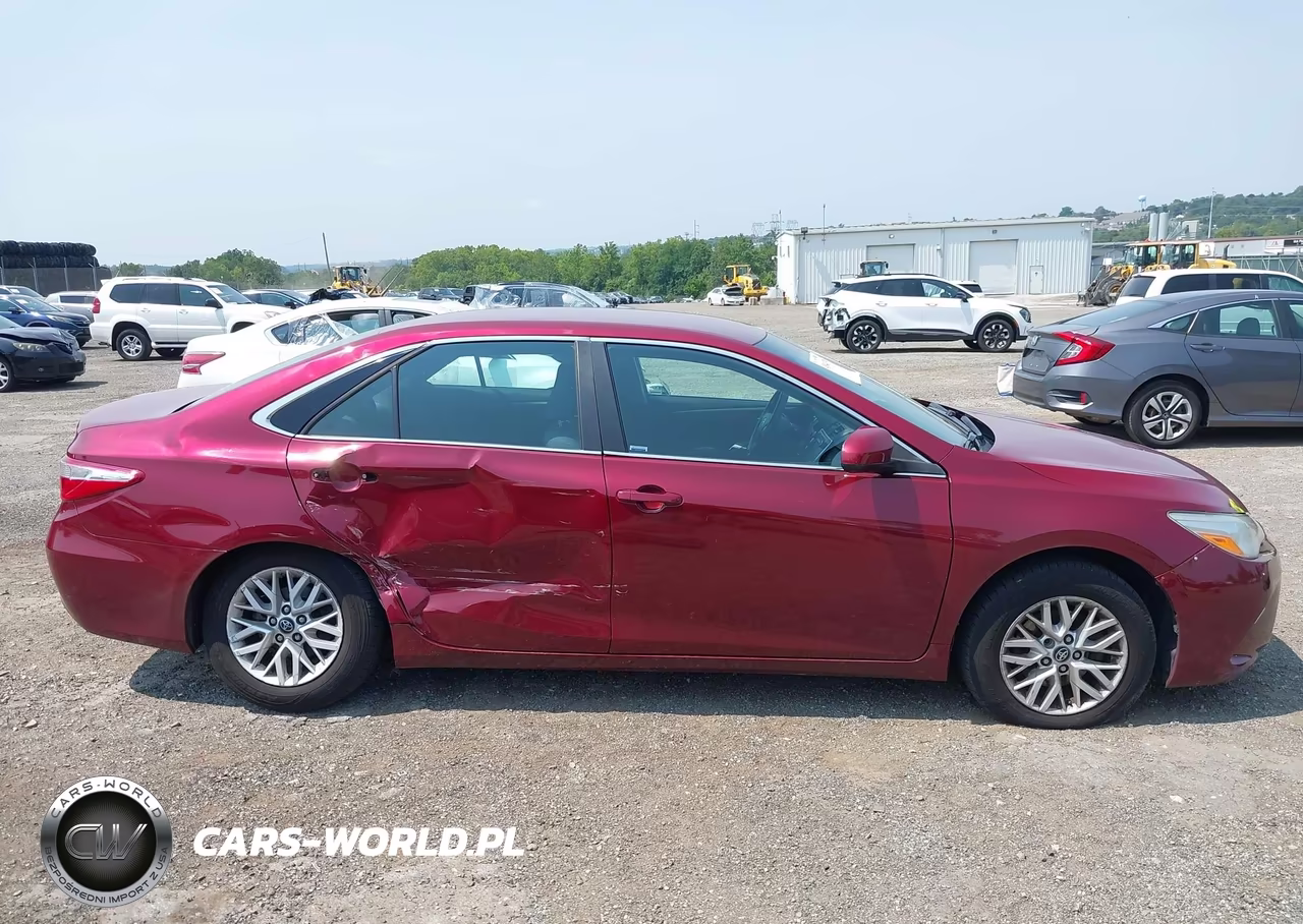 2017 Toyota Camry Le VIN:4T1BF1FKXHU650363 - 13