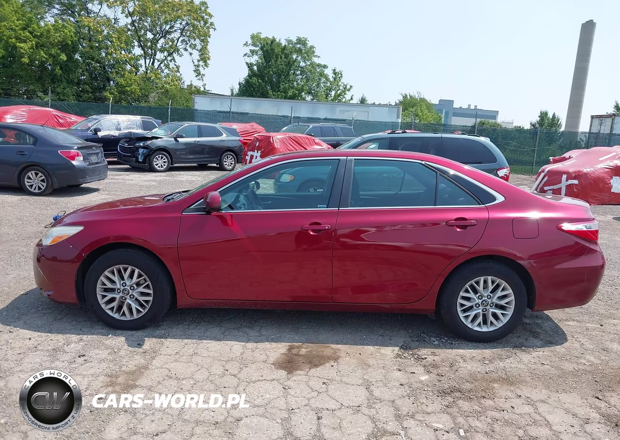 2017 Toyota Camry Le VIN:4T1BF1FKXHU650363 - 14