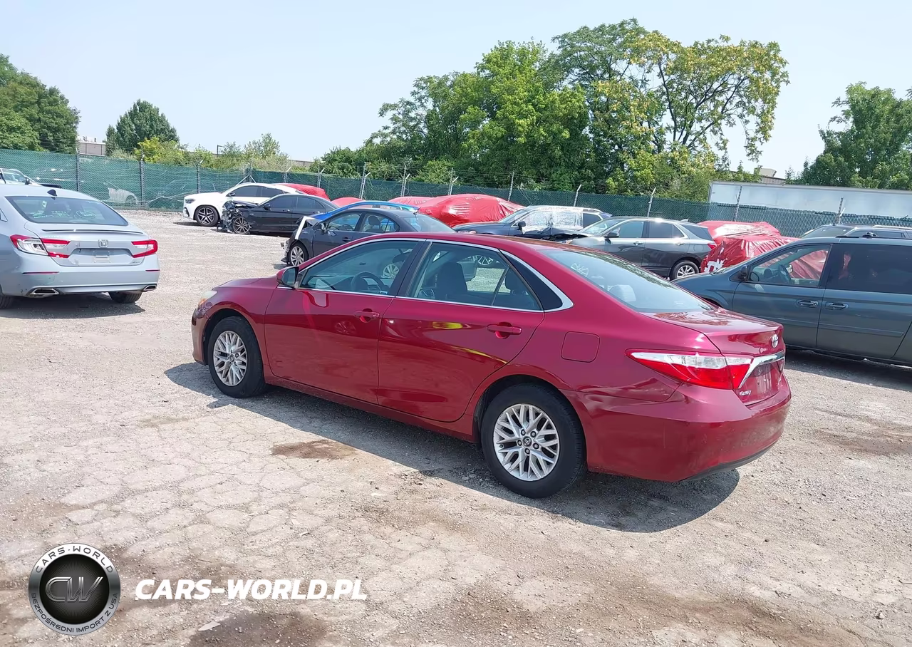 2017 Toyota Camry Le VIN:4T1BF1FKXHU650363 - 3